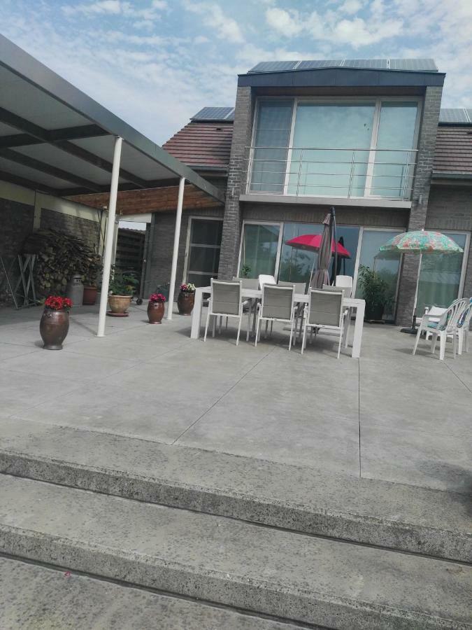 Guesthouse Sisa 베우른 외부 사진